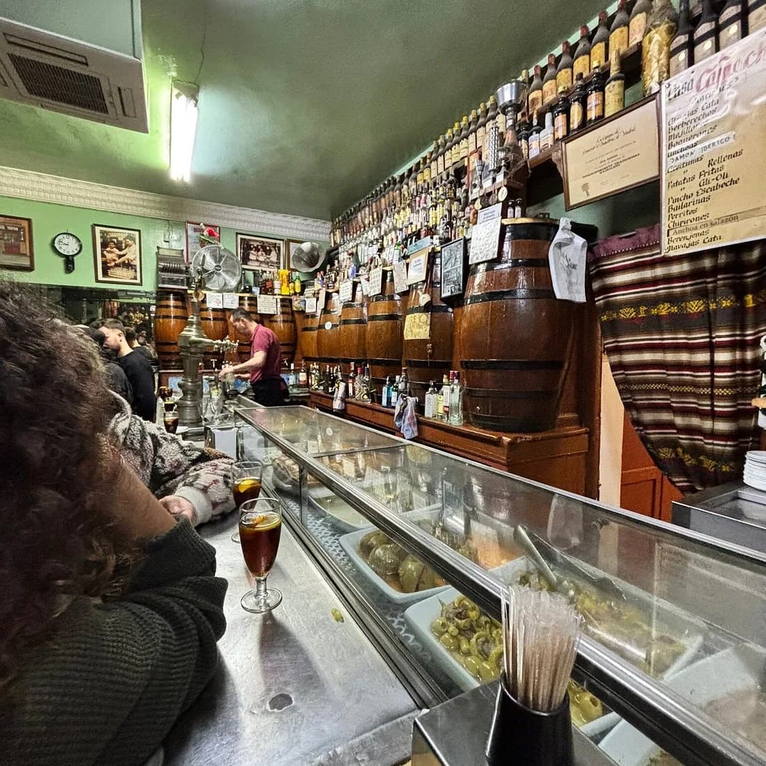 Casa Camacho: El Invento del «Yayo» en Malasaña Madrid