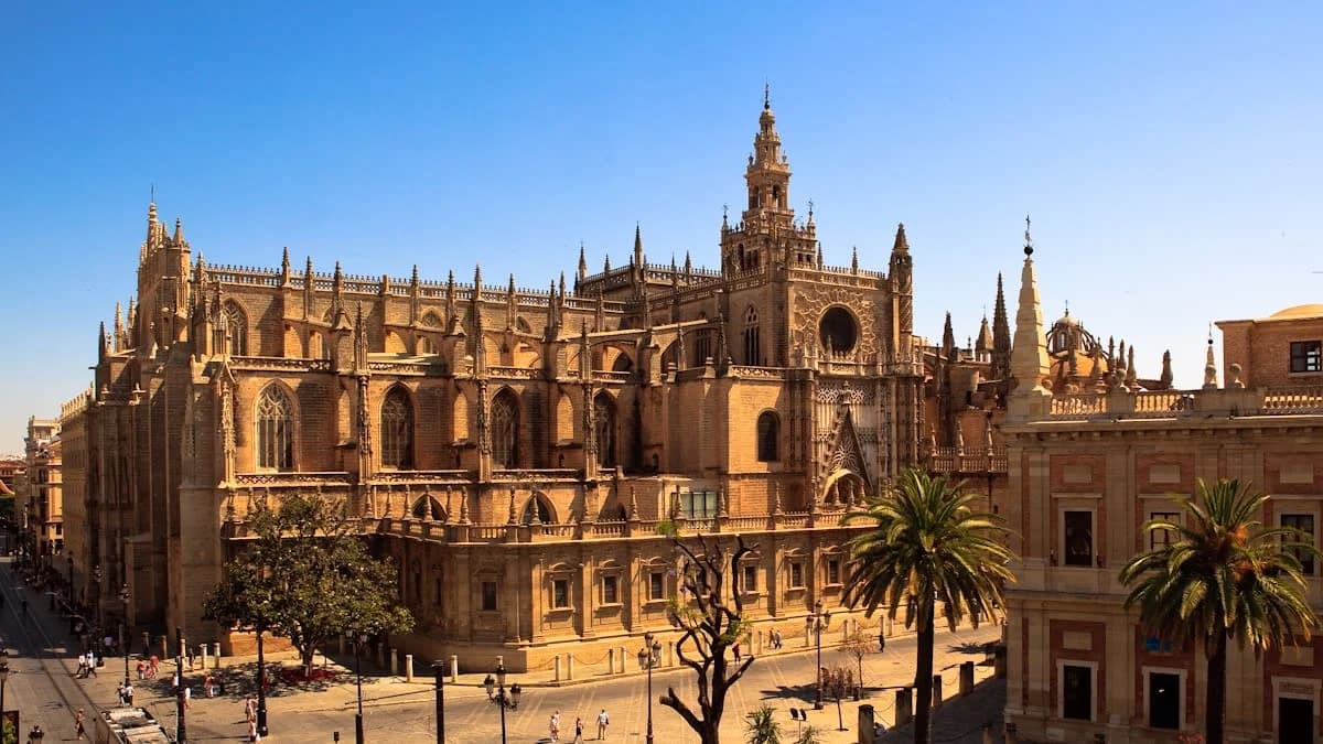 Catedral y Giralda los domingos Sevilla