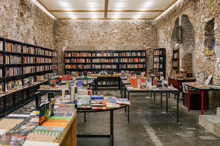 Llibreria Calders: El Refugio Cultural de Sant Antoni Barcelona