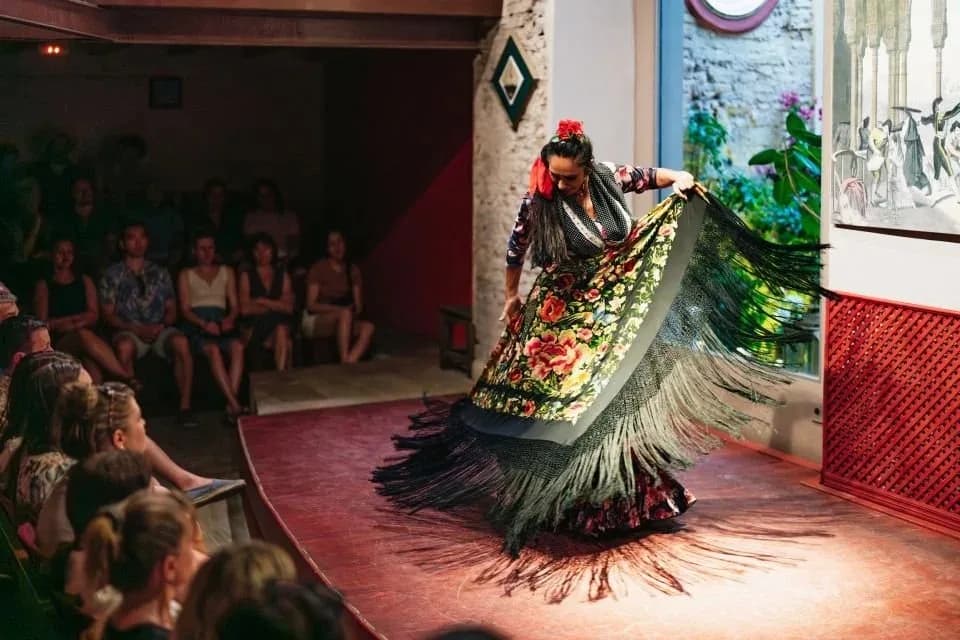 La Memòria: Resistencia Cultural en Gràcia Barcelona
