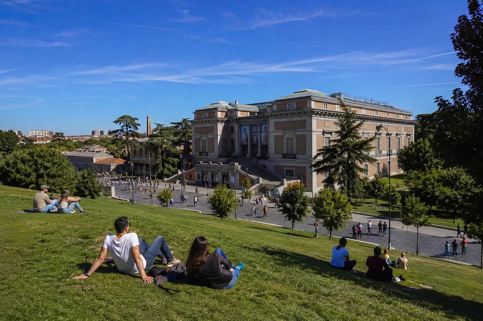 Los 5 Mejores Planes Gratis en Madrid para Exprimir la Ciudad