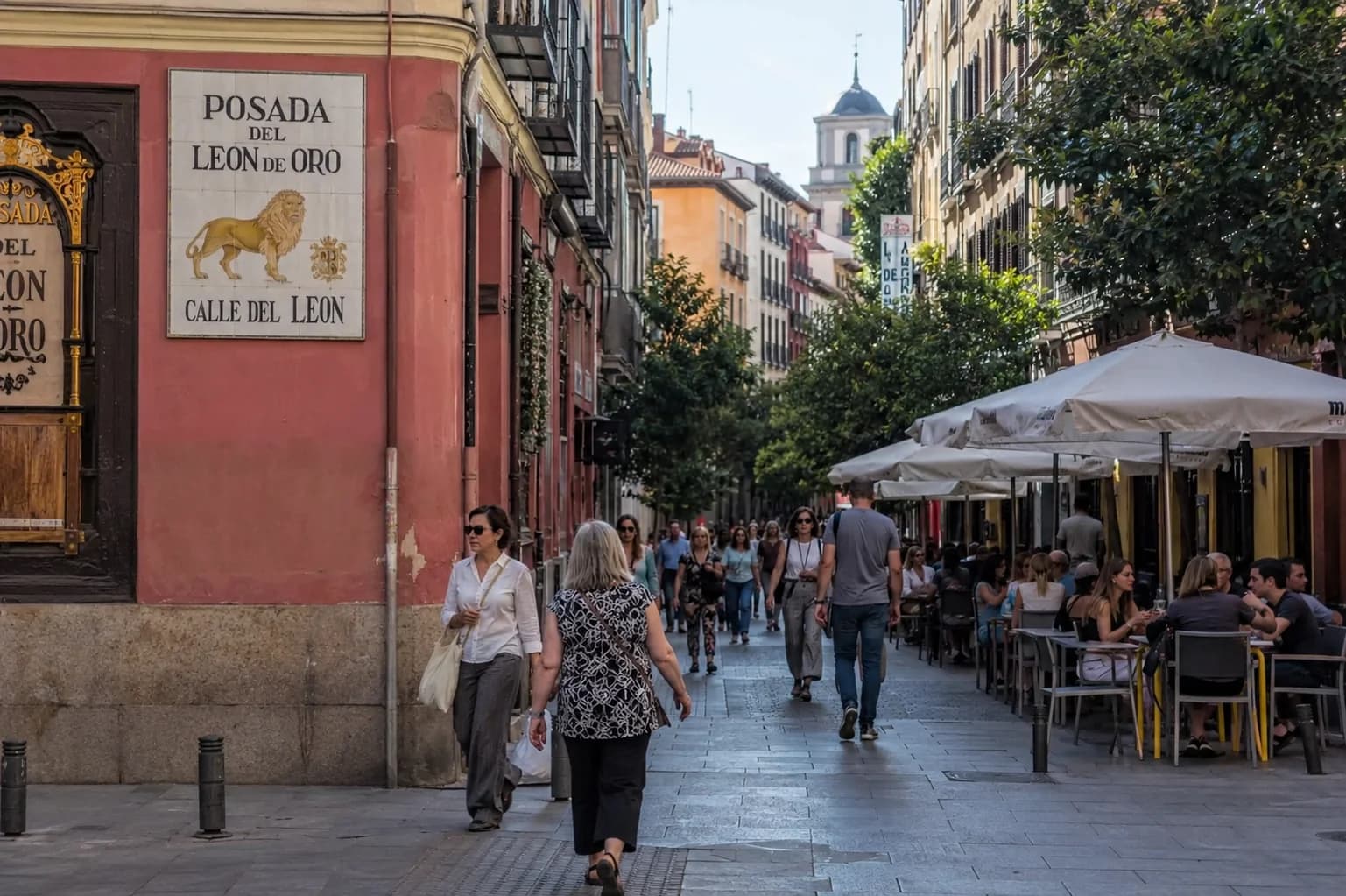 Las 5 Mejores Rutas de Paseo por Barrios de Madrid