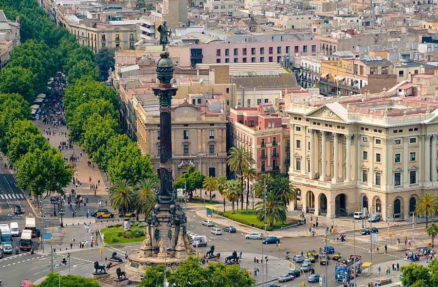 Vista del puerto de Barcelona desde el Mirador de Colón