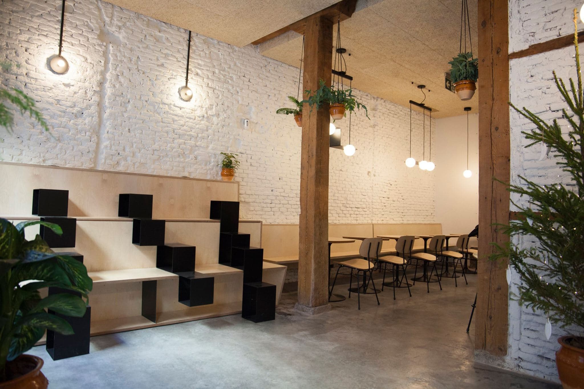 Gradas de trabajo en Misión Café