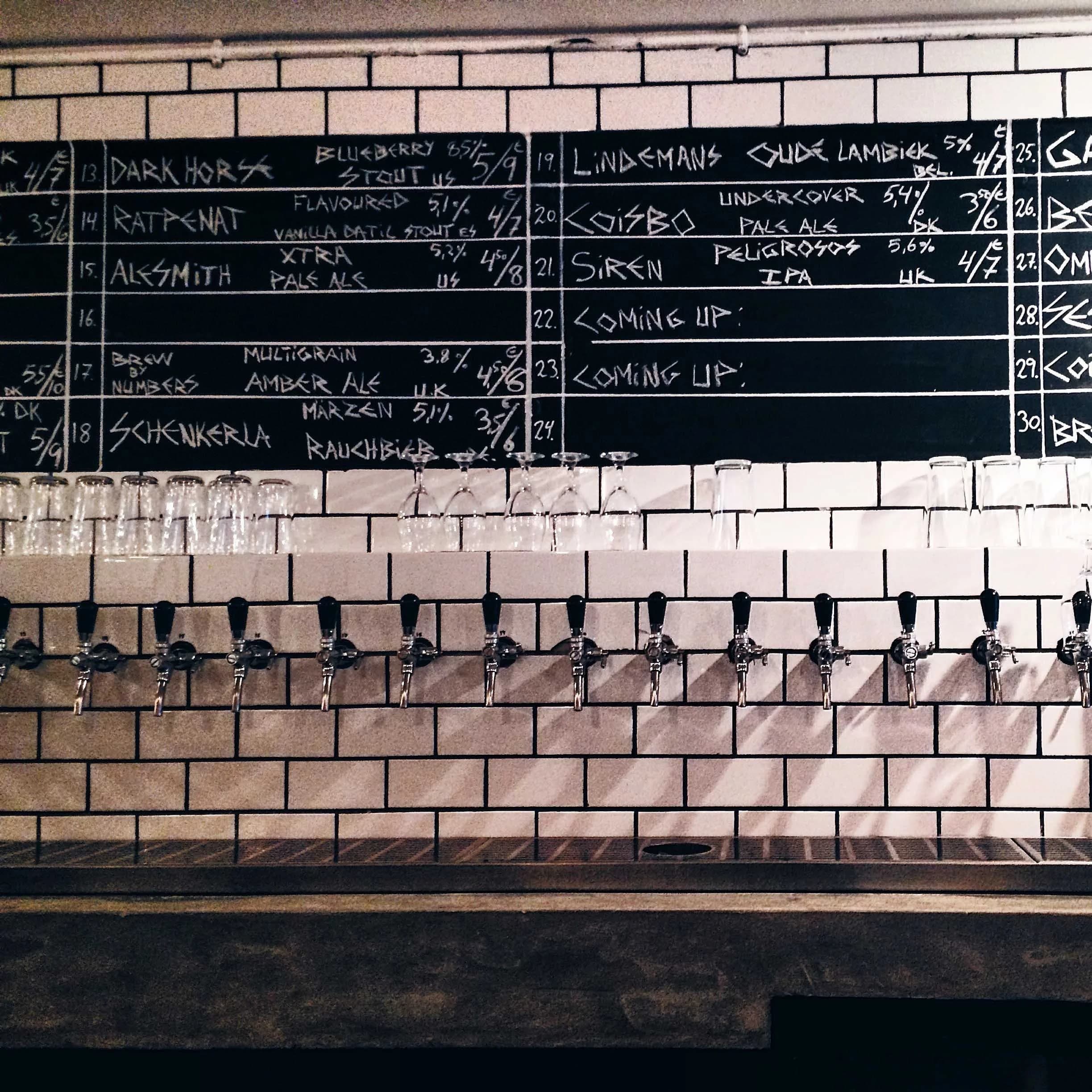 Barra de ØLgod Craft Beer Bar