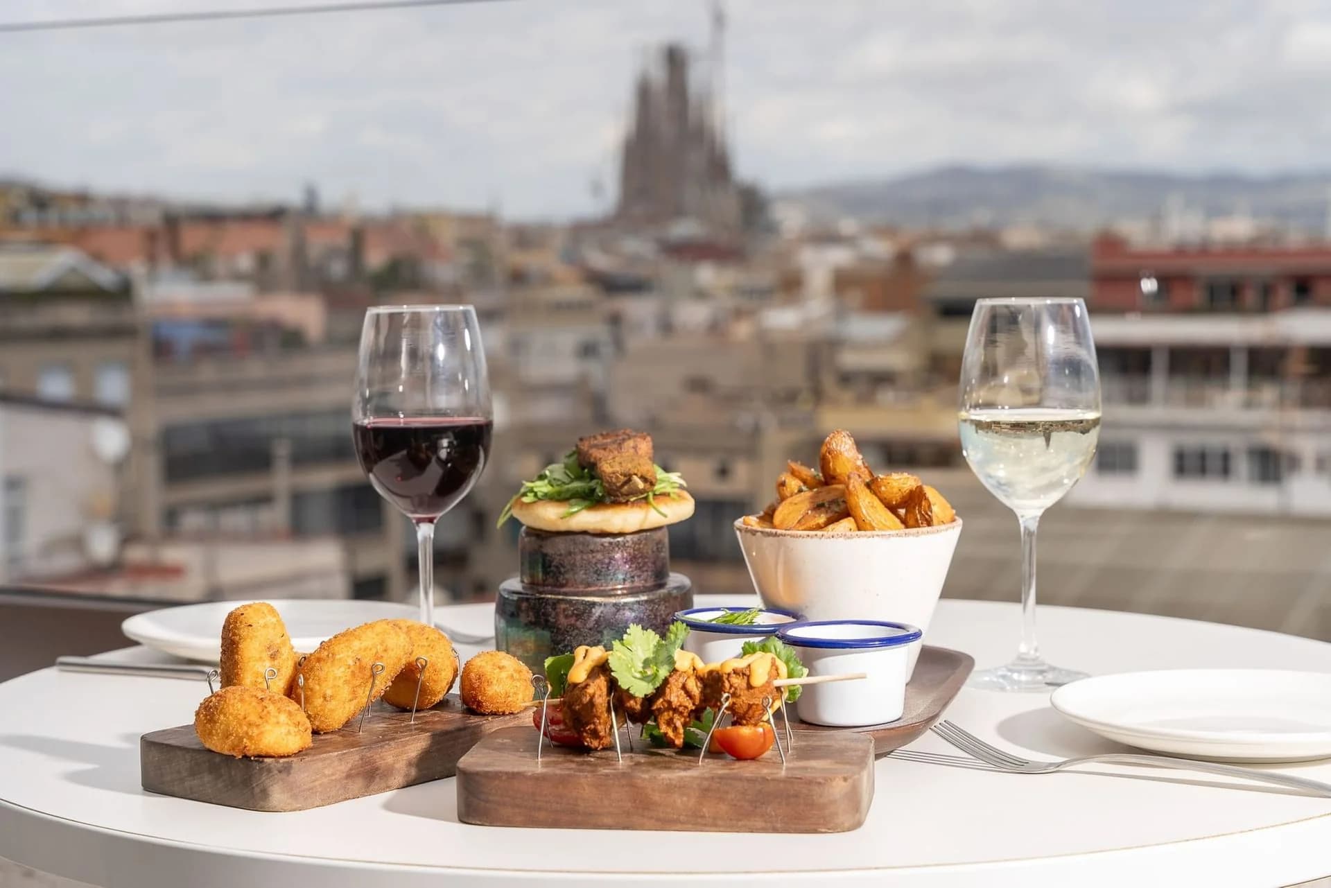 Azimuth rooftop bar Almanac Barcelona