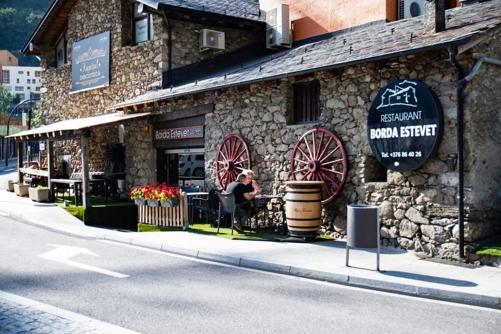 Borda Estevet restaurante tradicional Andorra la Vella