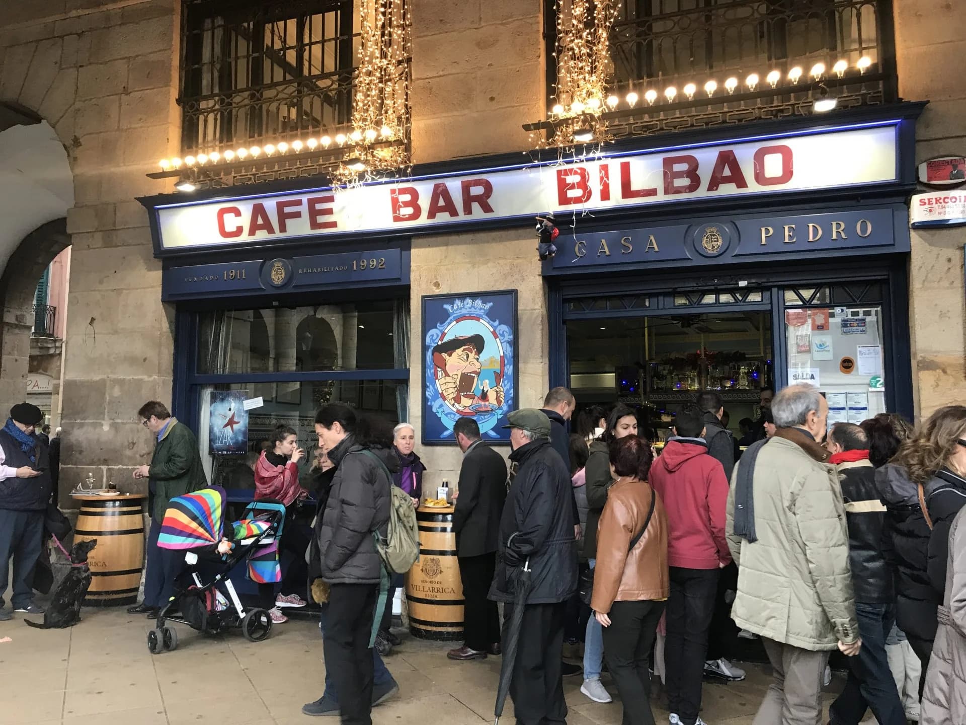Café Bar Bilbao Plaza Nueva taberna fundada 1911