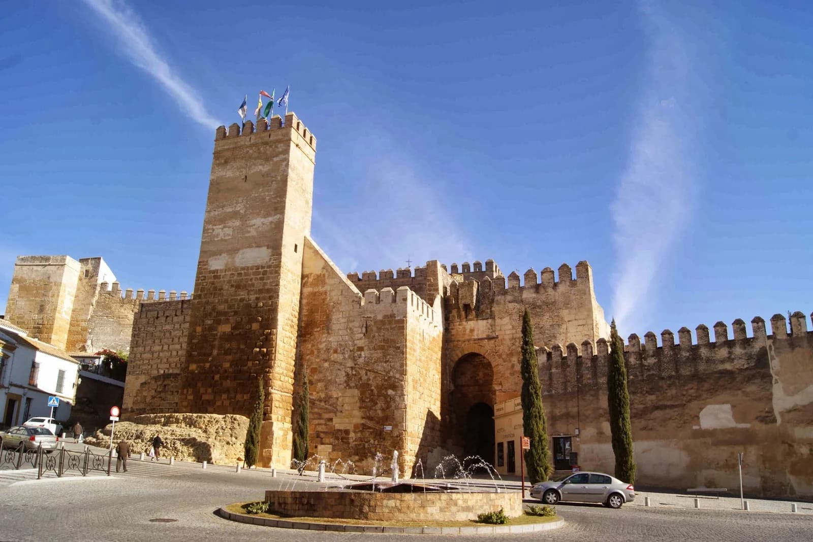 Carmona Alcázar Puerta de Sevilla pueblo monumental