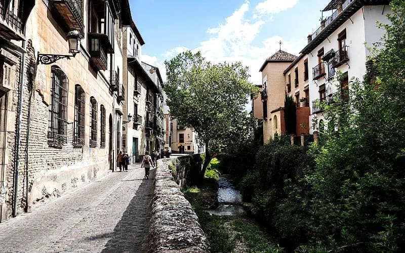 Carrera del Darro Paseo Tristes río Granada