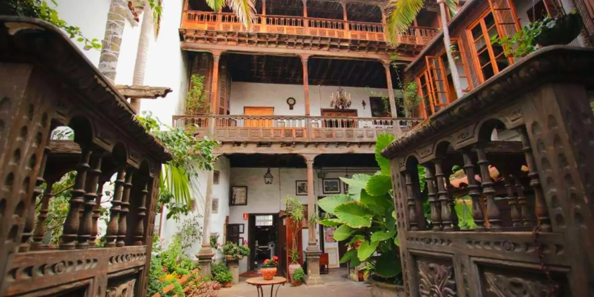 Casa de los Balcones artesanía calados La Orotava Tenerife