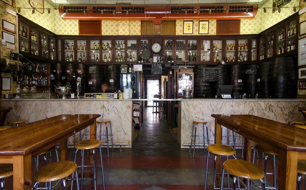 Interior bodega Casa Montaña