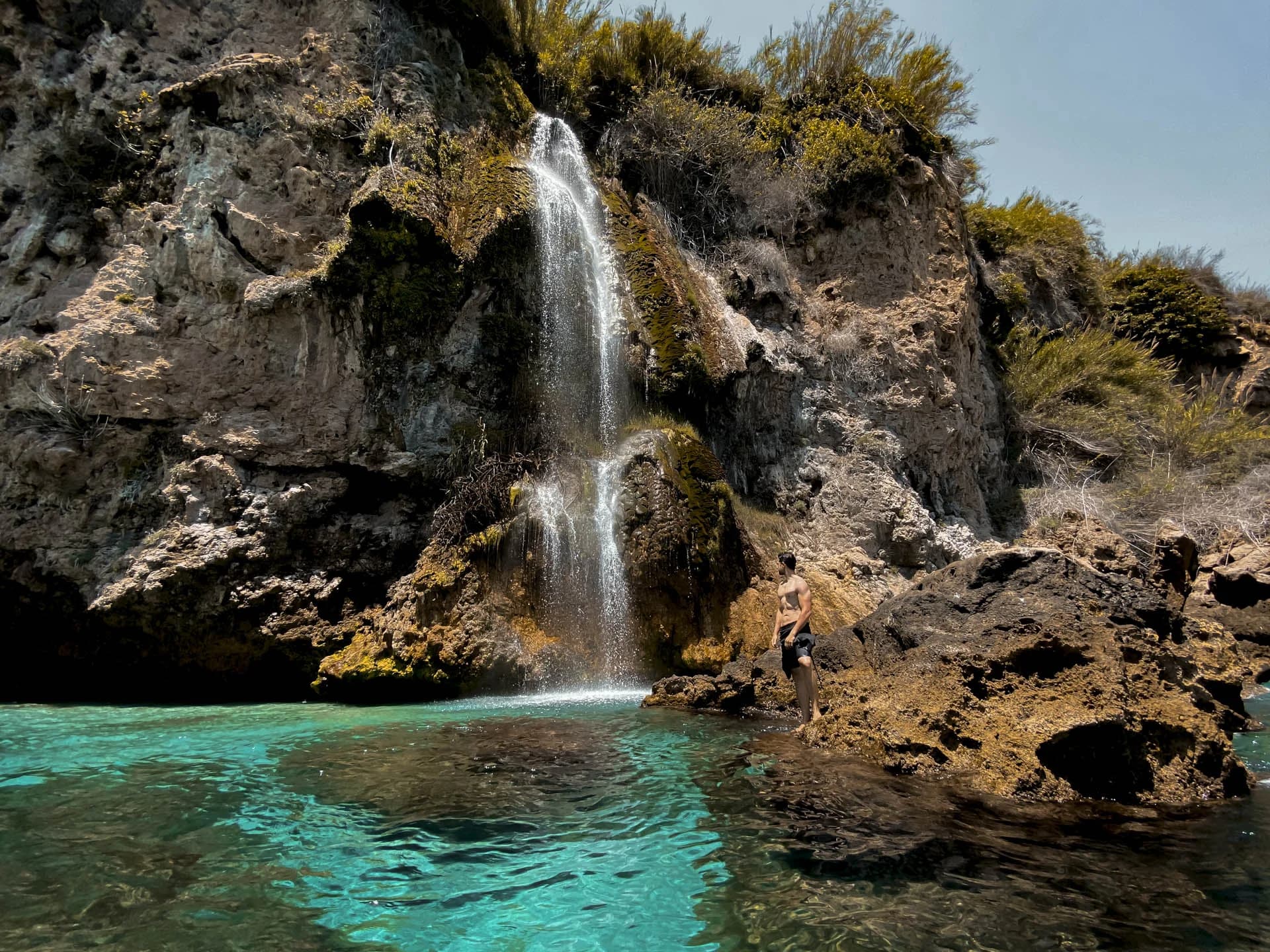 Coasteering Nerja acantilados Maro Málaga