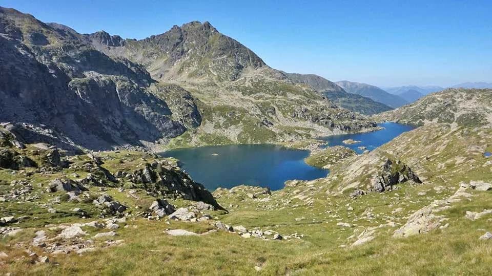 Estany de Juclar lago grande Valle de Incles Andorra