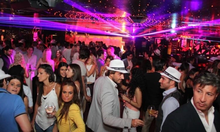 Pista de baile en Gabana