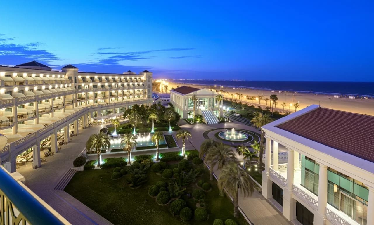 Hotel Las Arenas Balneario Resort terraza mar Valencia