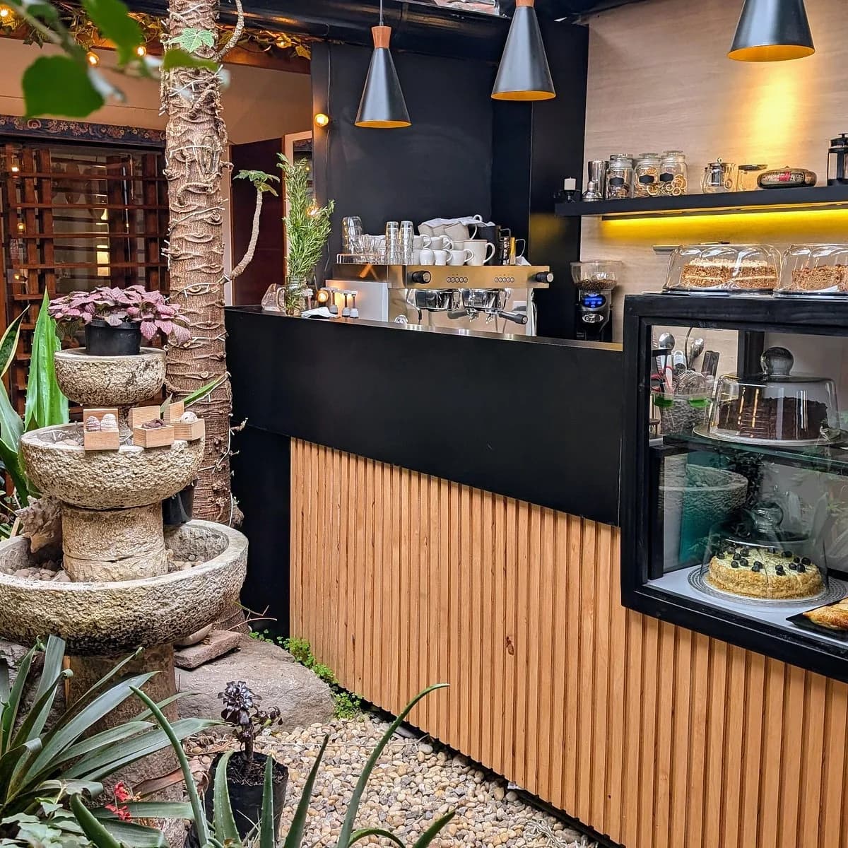 La Tregua Café Bar escenario Triana Sevilla