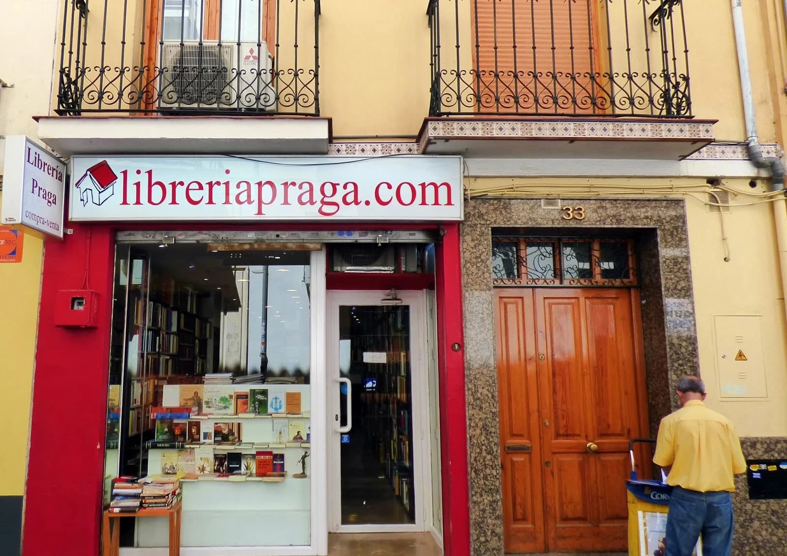 Librería Praga segunda mano Calle Gracia Granada