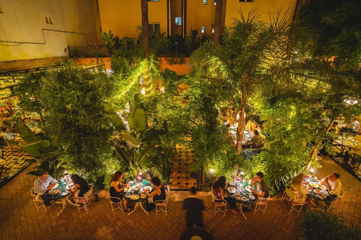 Terraza jardín de Maquiavelo en Delicias