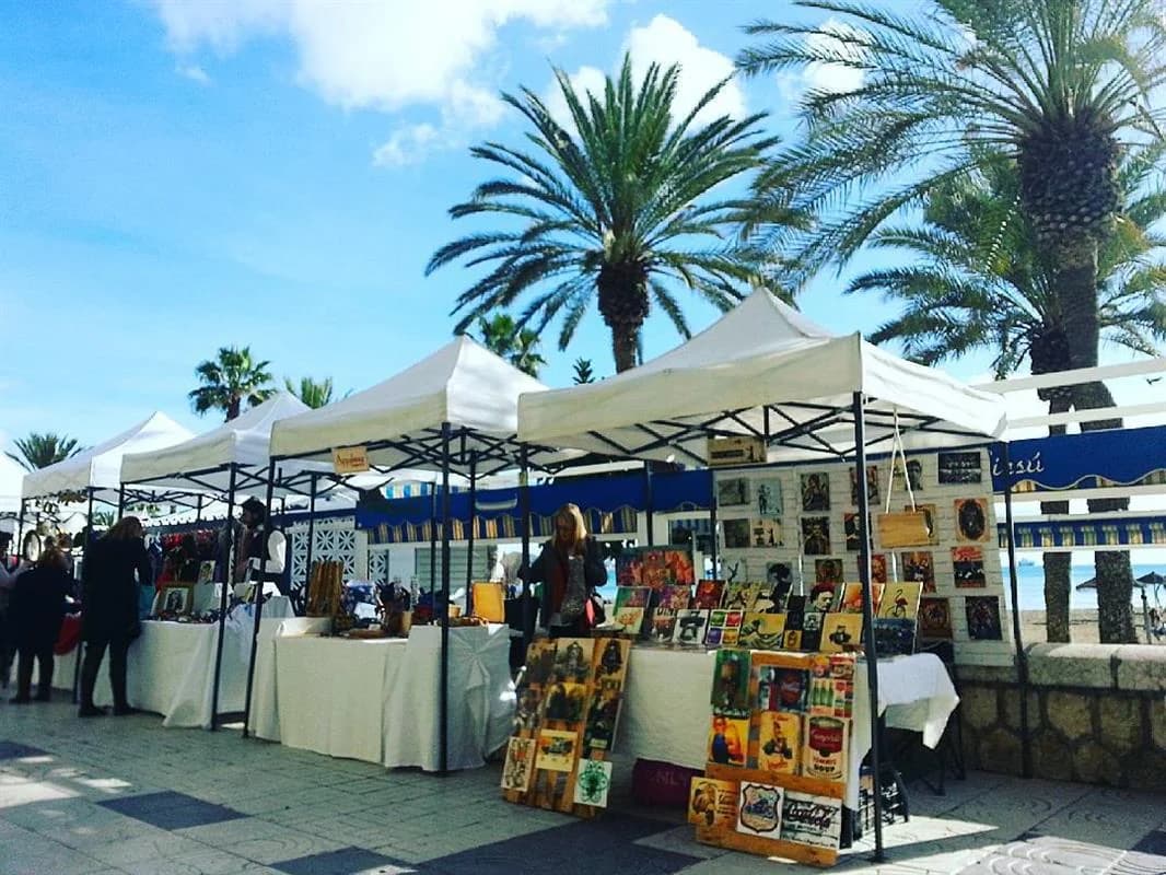 Mercado de Lagunillas barrio popular norte Málaga