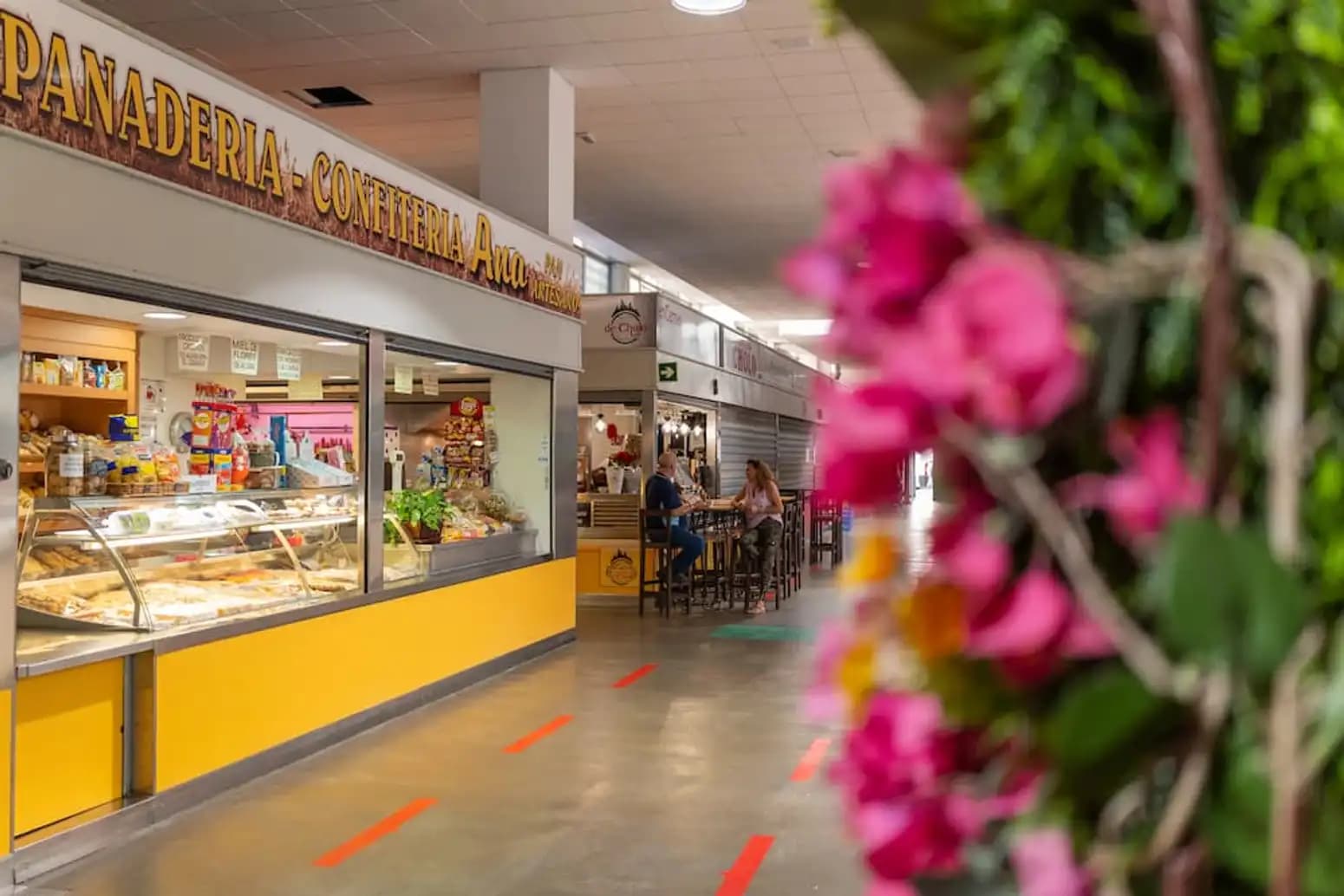 Mercado del Perchel pescado fresco barrio pesquero Málaga