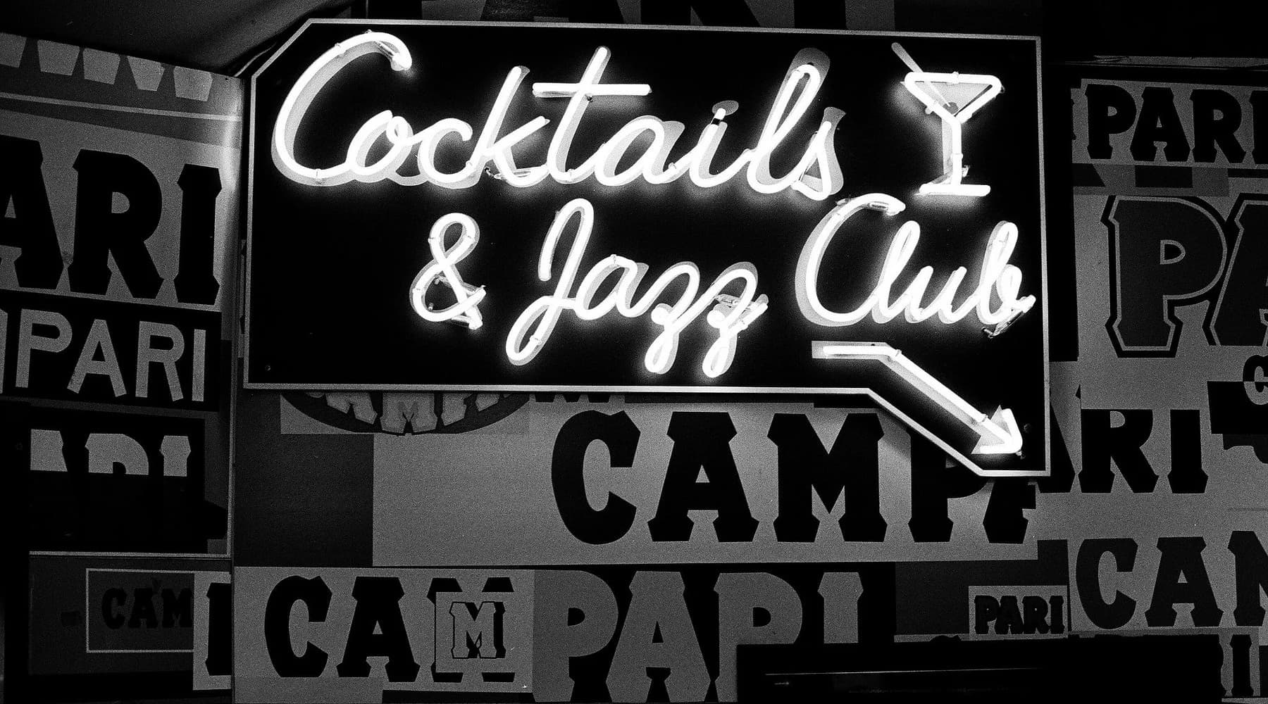 Milano Cocktail Bar speakeasy jazz Barcelona