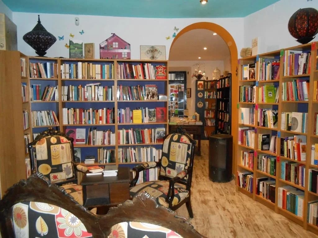 Estanterías de Mujeres y Compañía