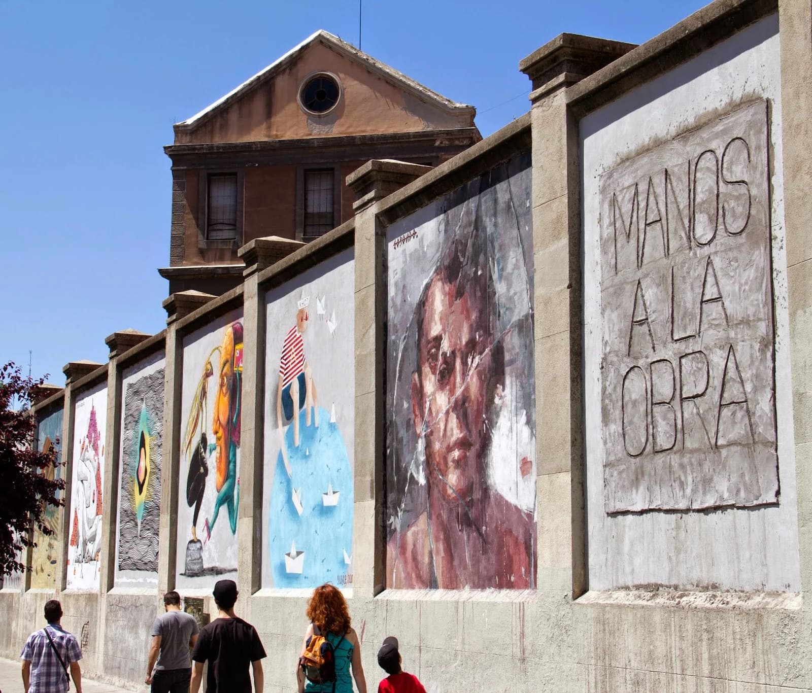 Muros Tabacalera arte urbano Embajadores Madrid
