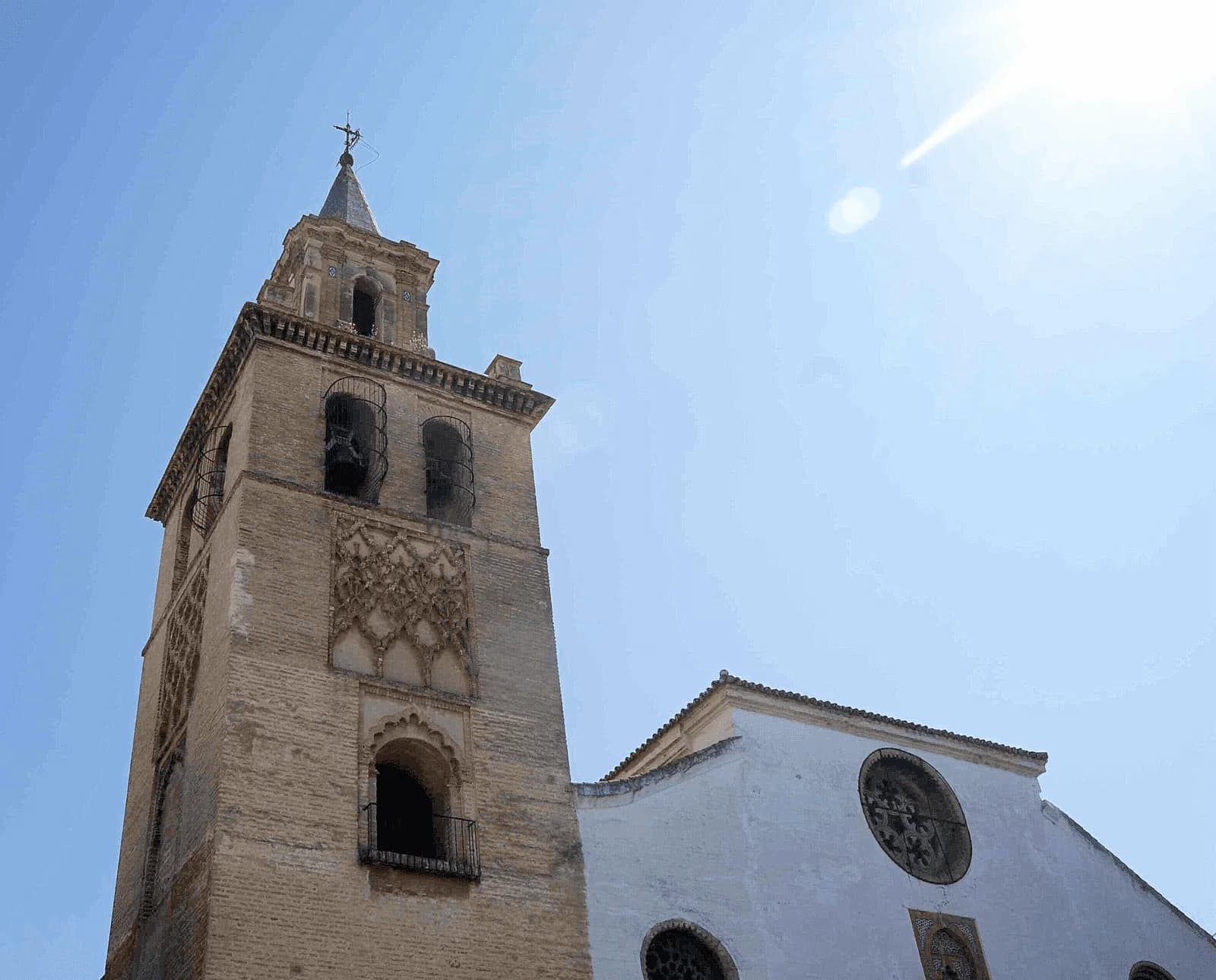 Omnium Sanctorum torre almohade calle Feria Sevilla