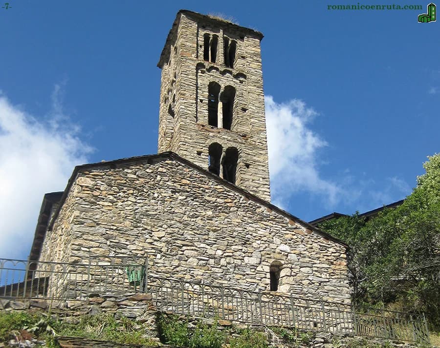 Pueblo medieval Pal iglesia Sant Climent Andorra