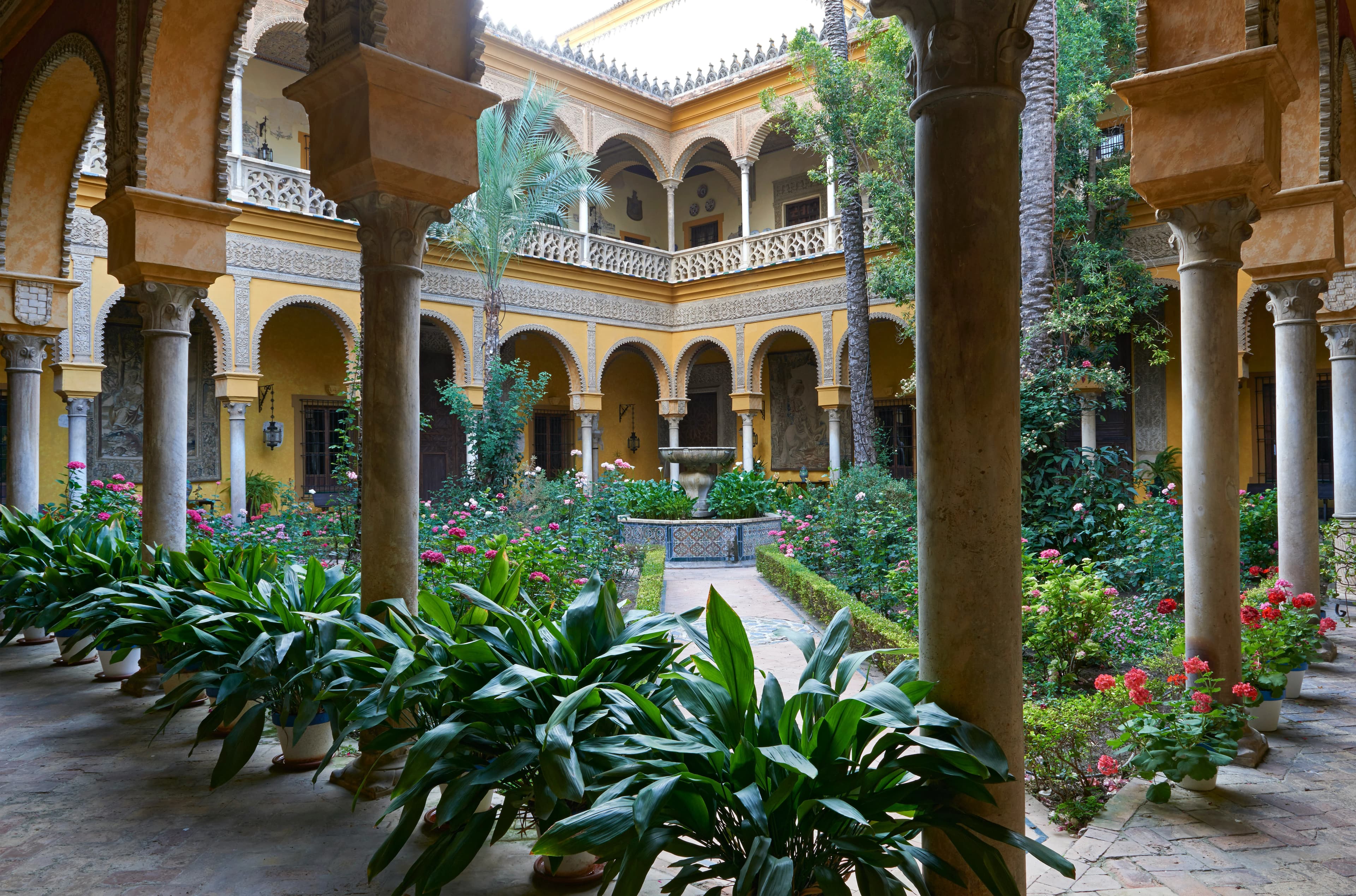 Palacio de las Dueñas patio Sevilla Casa de Alba