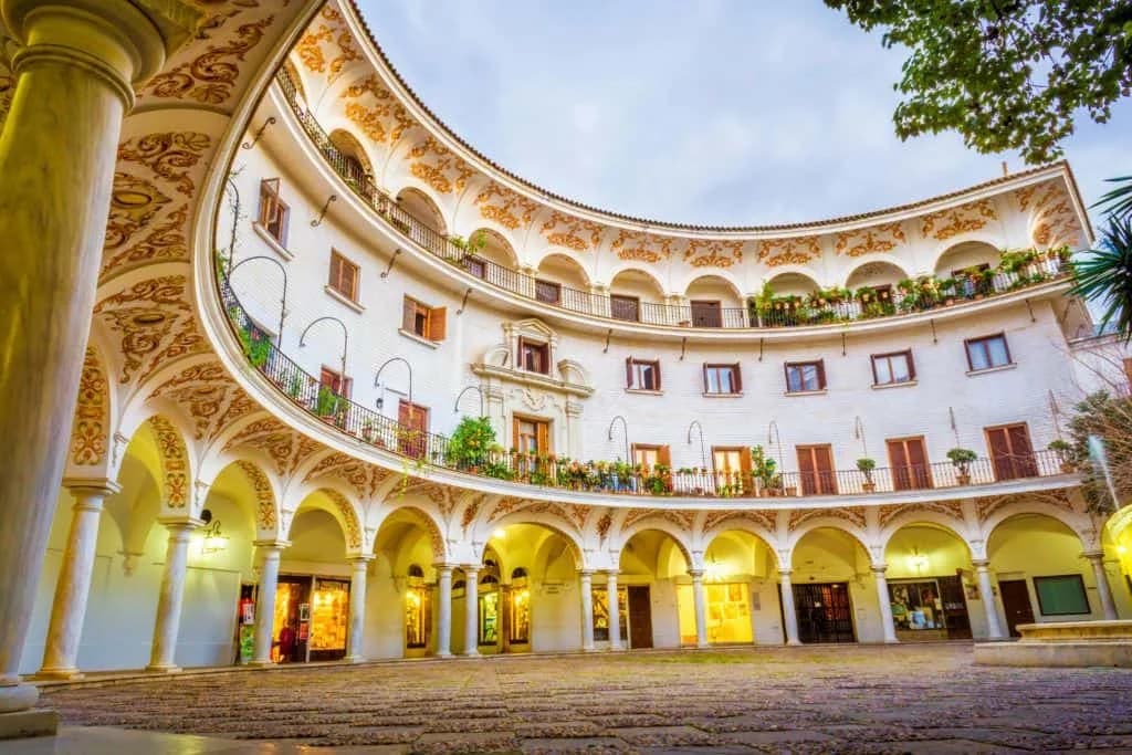 Plaza del Cabildo mercadillo coleccionismo Sevilla
