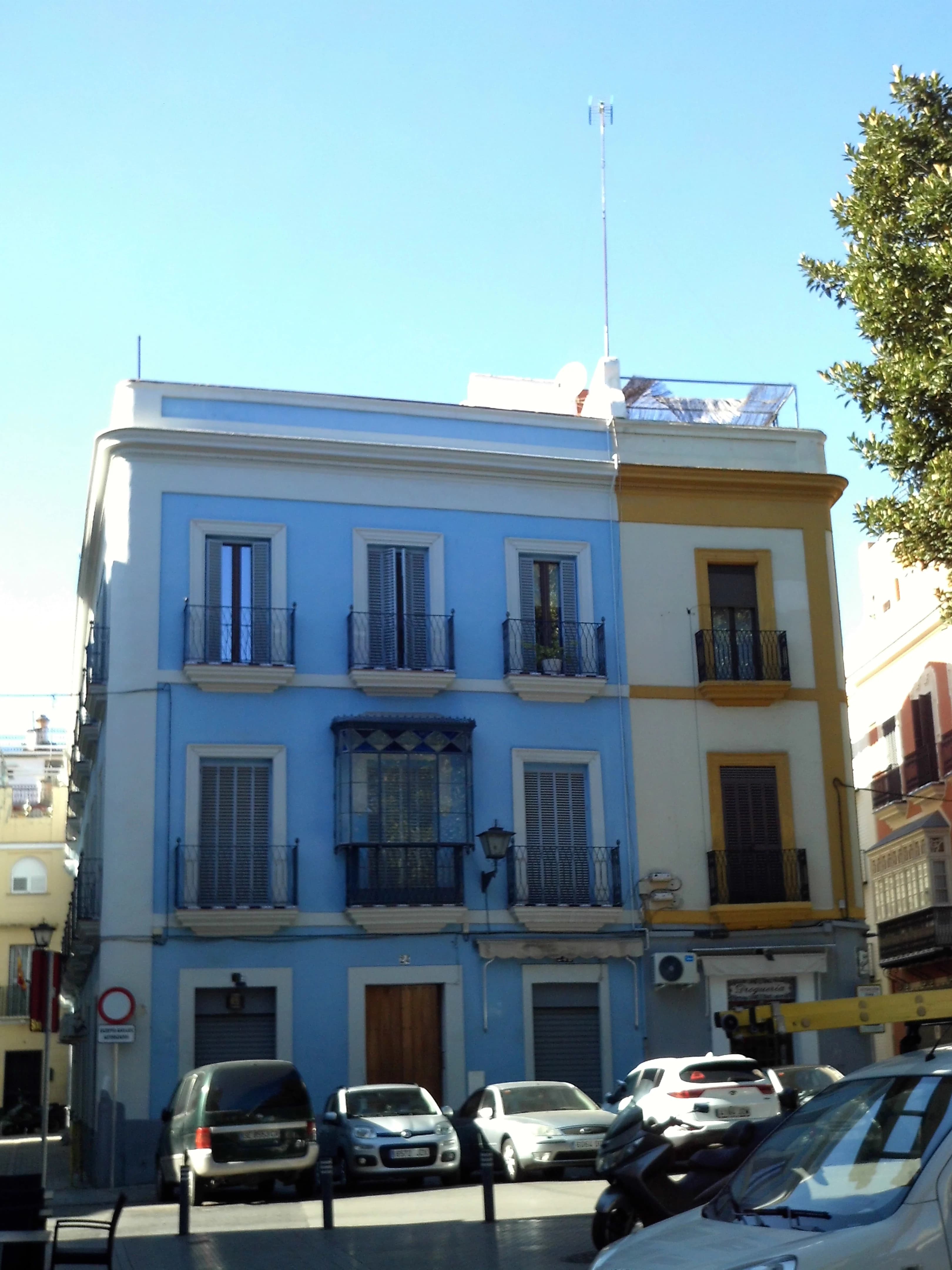 Imagen de Plaza del Cristo de Burgos en Sevilla