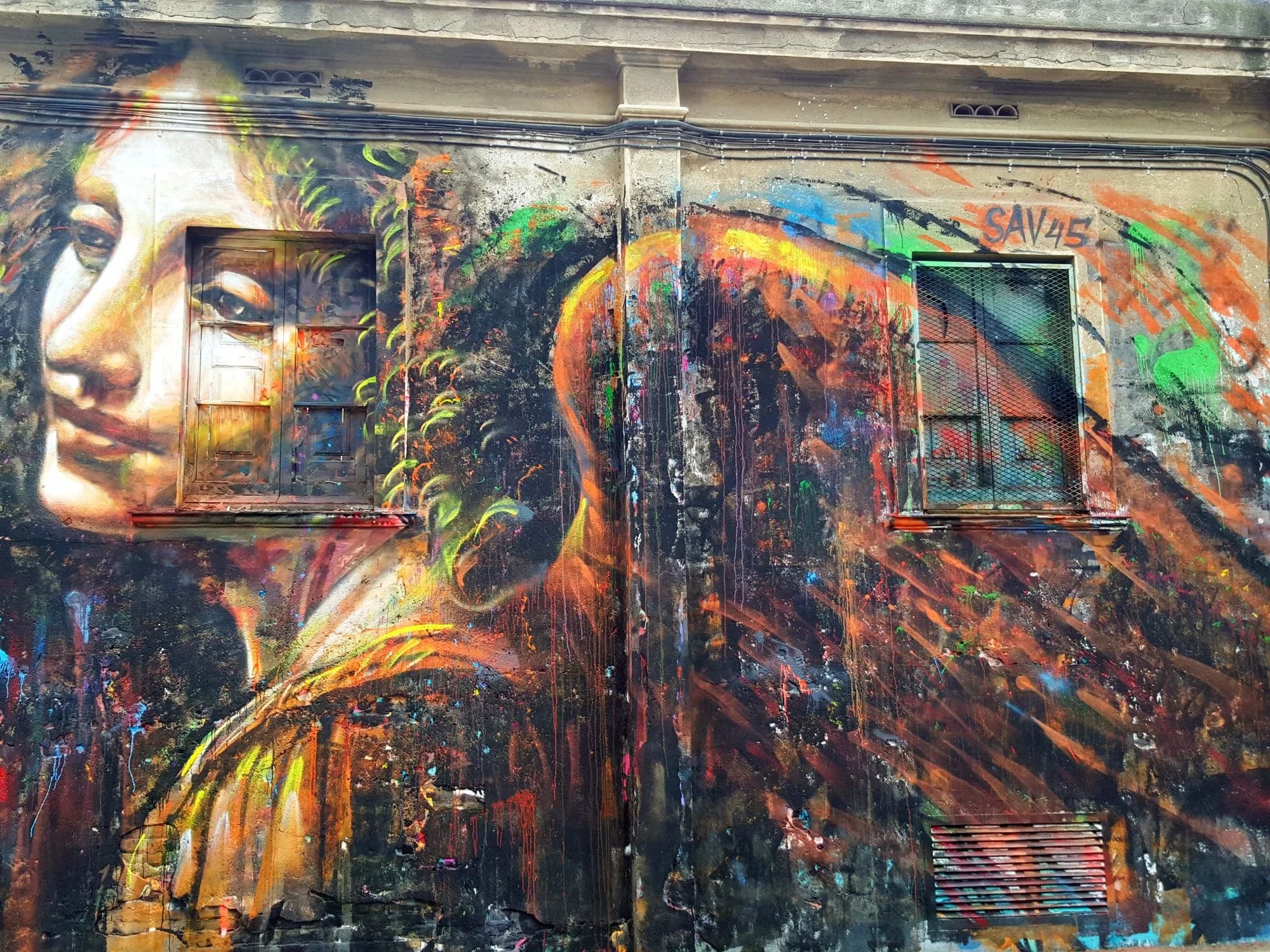 Murales de arte urbano en Poblenou Barcelona