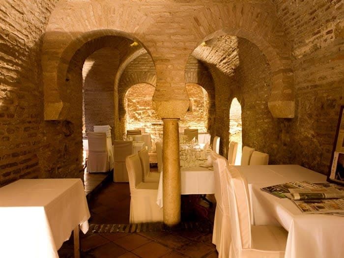 Interior de baños árabes en San Marco