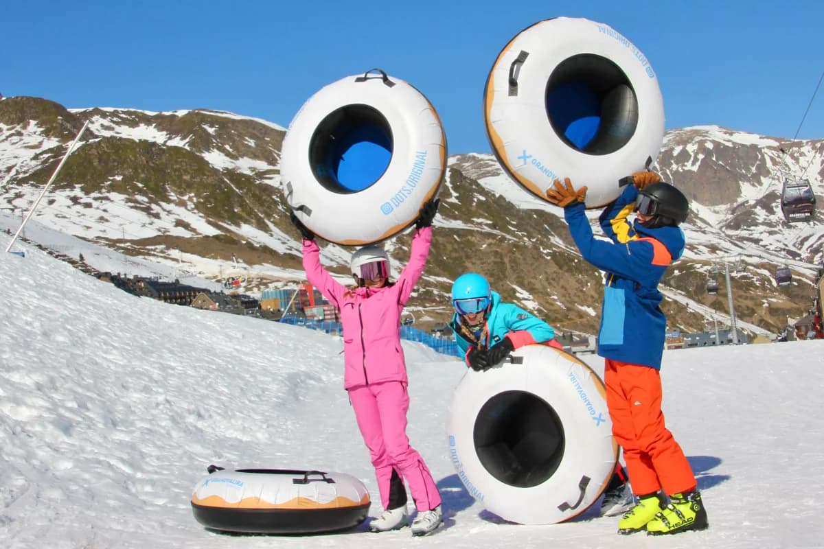 Snowtubbing familias niños Pas de la Casa Andorra