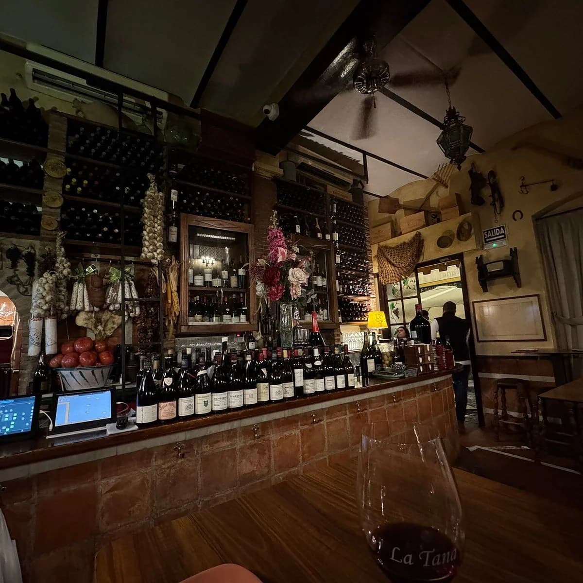 Taberna La Tana vinos Realejo Granada