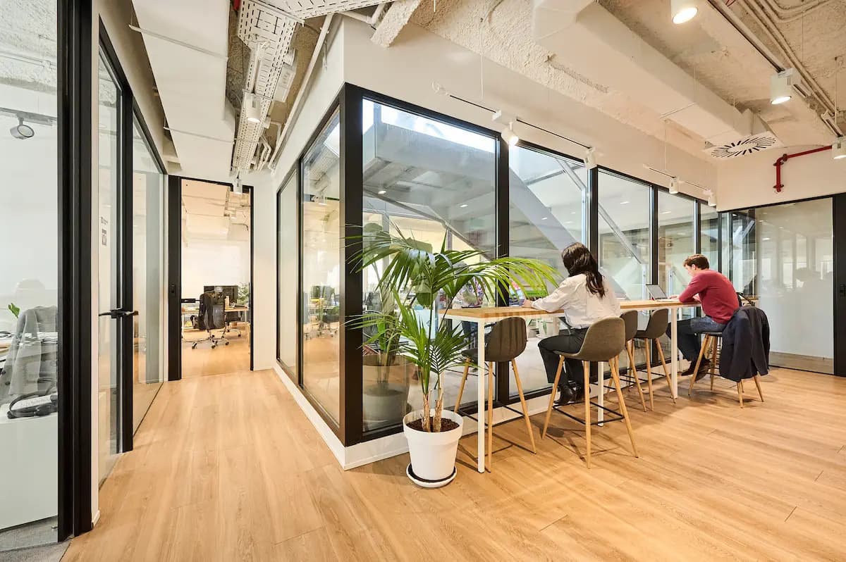 Puestos flexibles en The LED Coworking