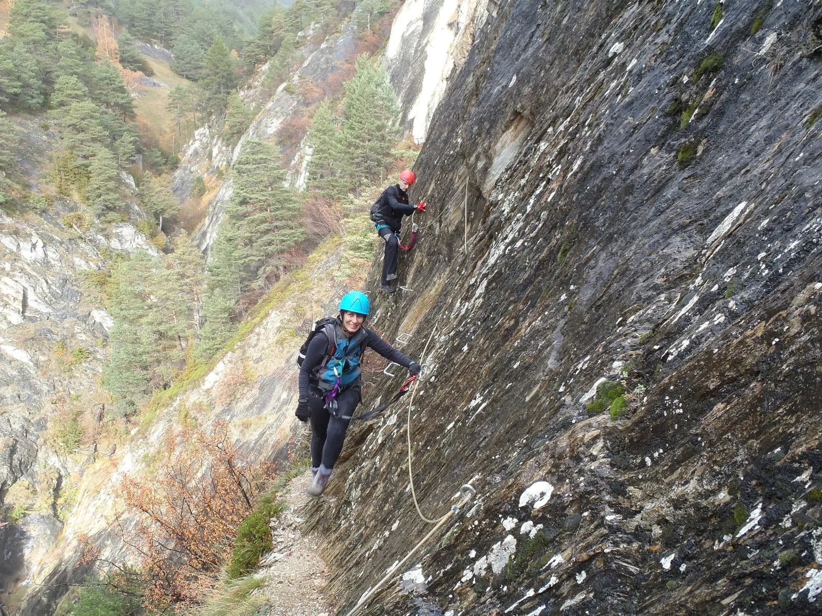 Vía Ferrata Segudet pared roca Ordino Andorra