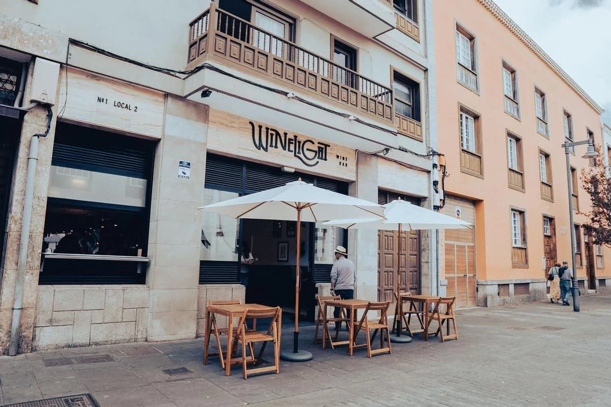 Winelight wine bar vino vinilo Plaza Junta Suprema La Laguna Tenerife