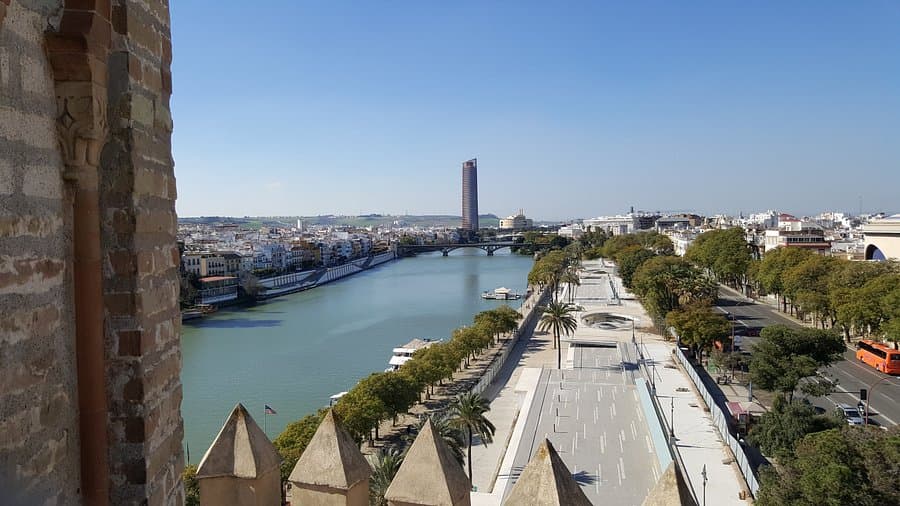 Terraza de la Torre del Oro