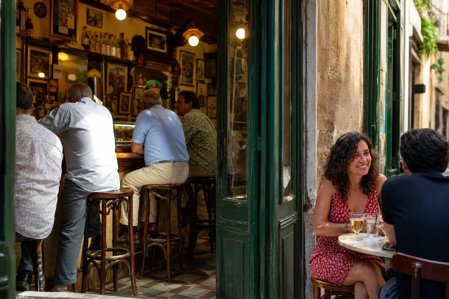 Las 5 Mejores Tabernas Tradicionales con Historia en Barcelona