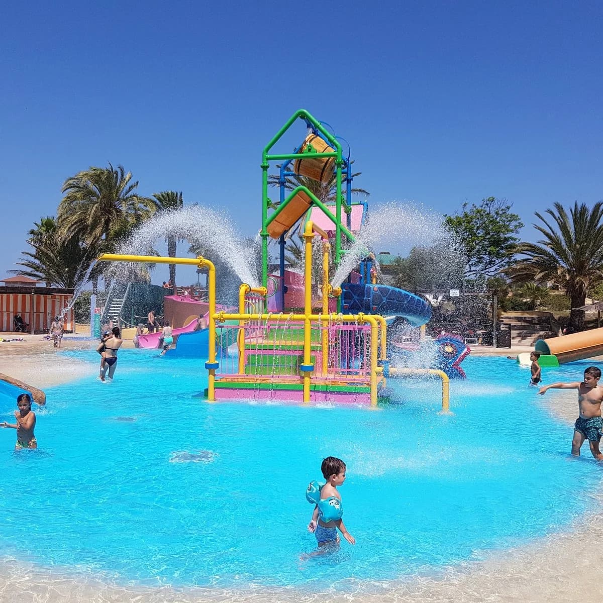 Aquopolis Cullera parque acuático Valencia