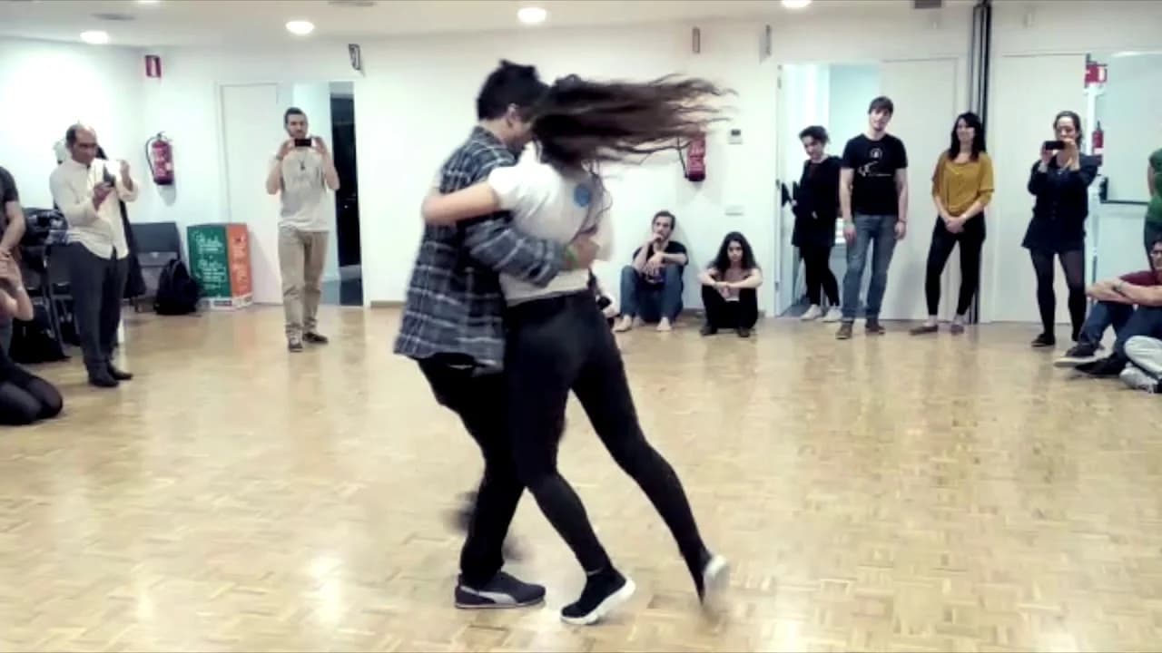 Bailongu escuela baile Sagrada Família Barcelona