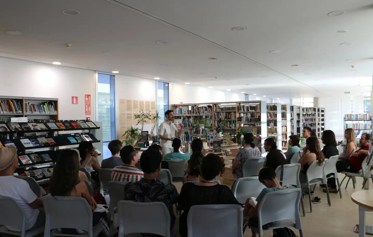 Imagen de Biblioteca Municipal Felipe González Márquez