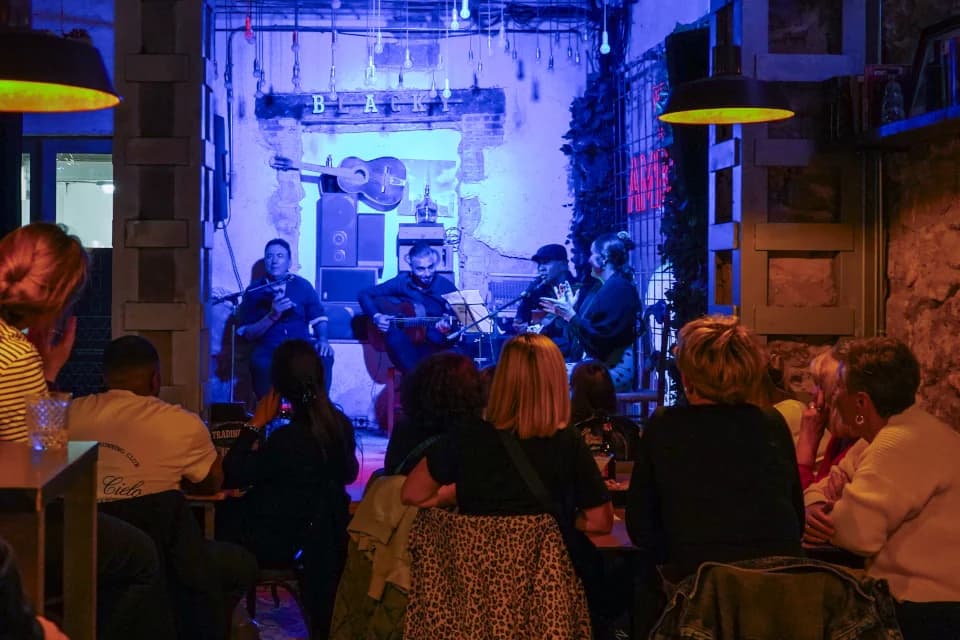 Blacky Bar Music flamenco calle Villavieja Alicante