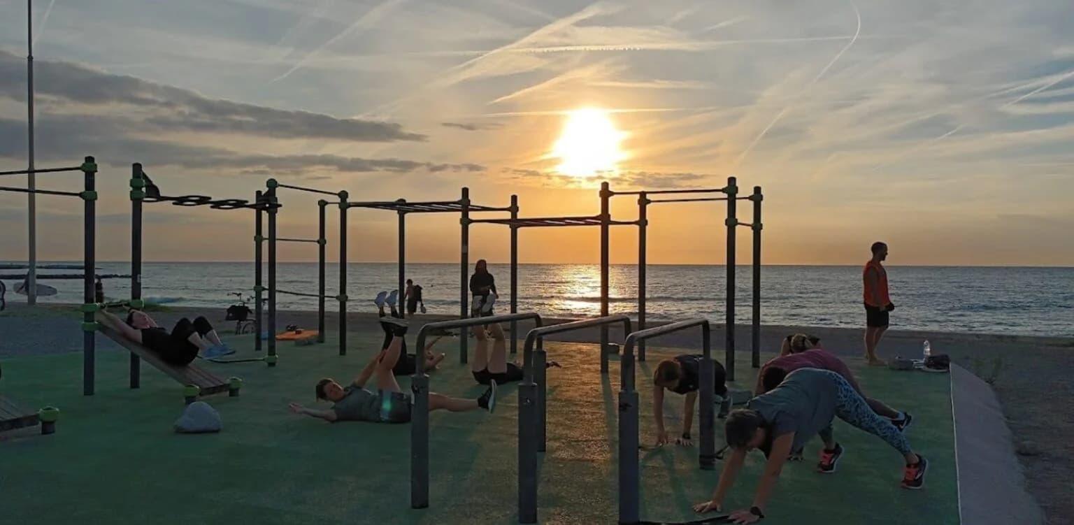 Calistenia Park Travessera de Gràcia: el gimnasio de barrio al aire libre Barcelona