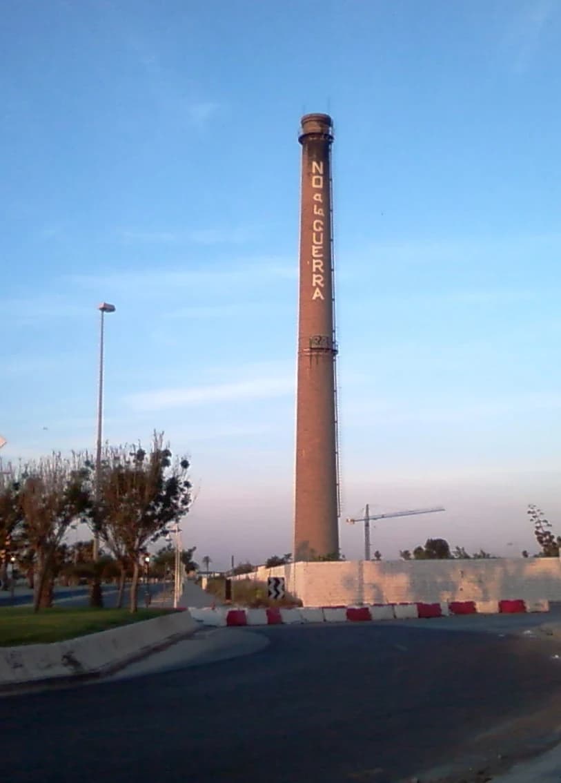 Imagen de Chimenea de la Central Térmica de La Misericordia en Málaga