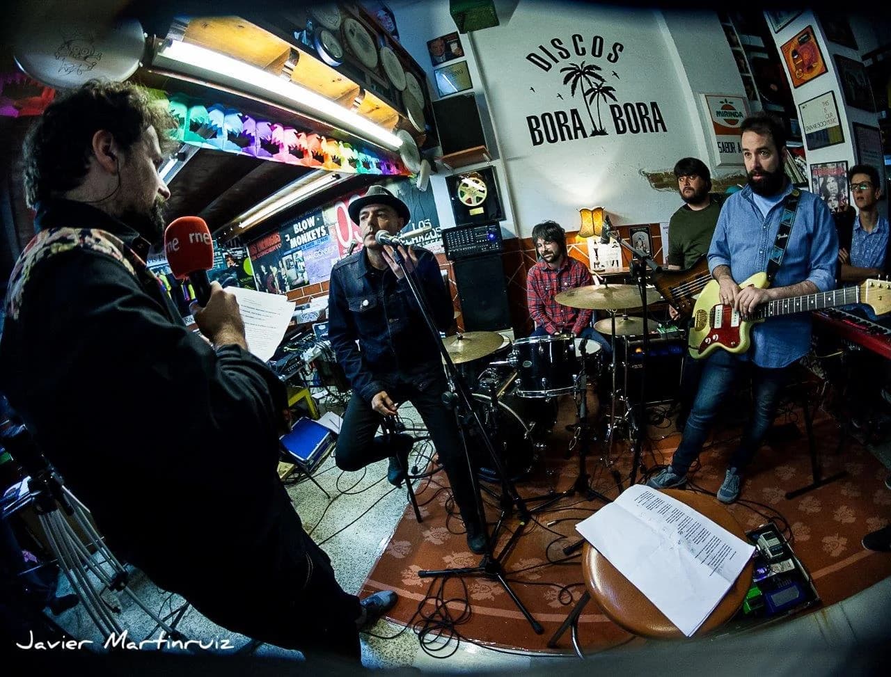Discos Bora-Bora indie conciertos Plaza Universidad Granada