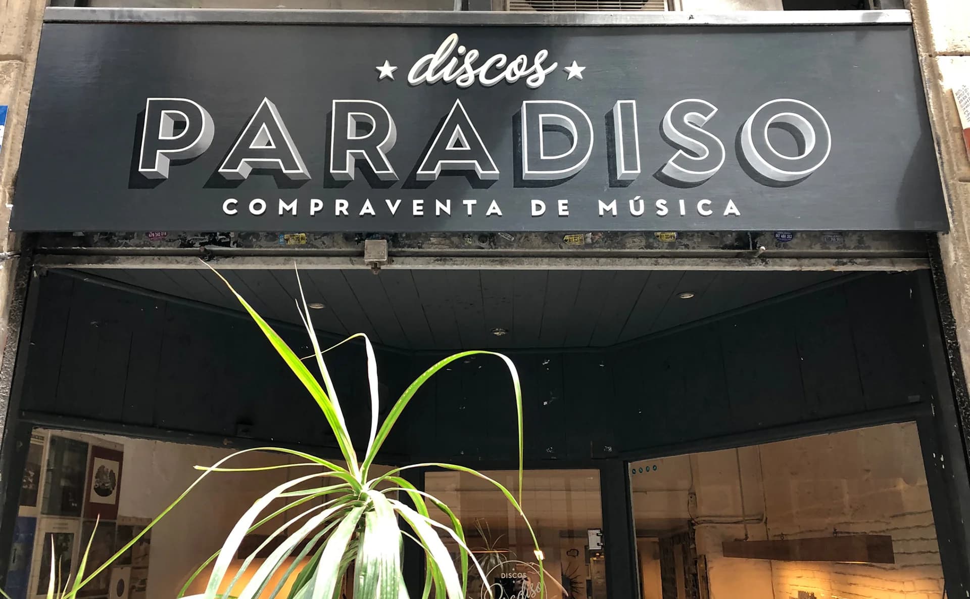 Discos Paradiso - La Meca de la Electrónica Barcelona